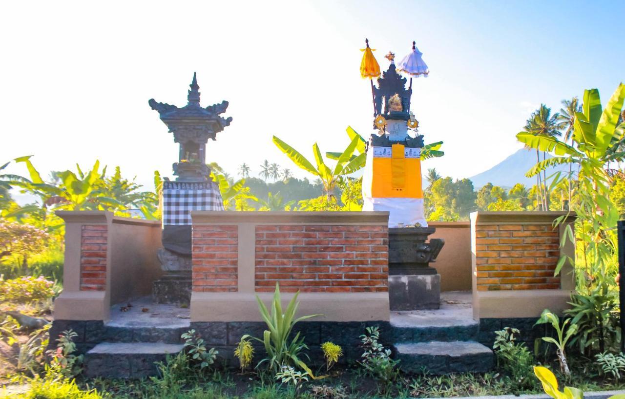 Sri Lestari Banyuatis Villa Munduk  Exterior photo